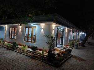 Thuwaraha Holiday Villa