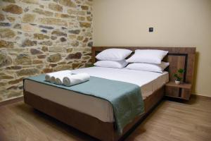 Petra Apartments Karvali