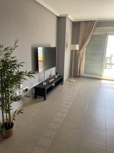 APARTAMENTO ROMANILLA FRENTE AL MAR