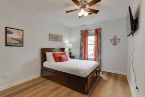 Beautiful 3 Bedroom- free parking 2M to Broadway