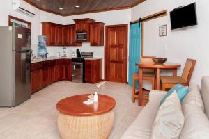 White Sands Cove G01-Romantic Suite Garden view 1 BR by Stay Floreo