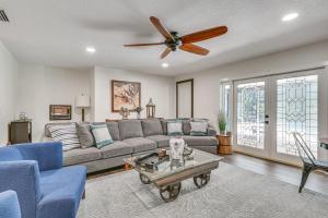 Game Room! Group Getaway 7 Mi to Adventure Island