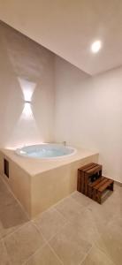 Itzamná Suite Deluxe con Jacuzzi