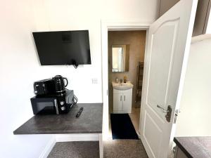 Unique Modern, Private Apartment,15 Mins To Central London