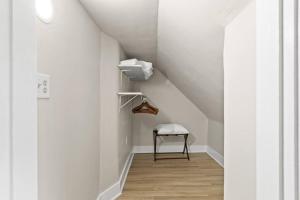 The Luxe Hot Tub Private Bar 12 Min to Horse Park