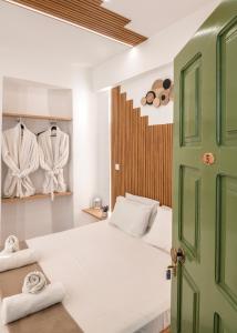 Vincenzo Harmony II- Rethymno old town