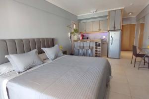 Technicolor Monoambiente con Balcon