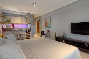 Technicolor Monoambiente con Balcon