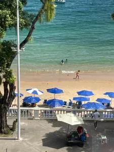 Apartamento 303 com ar condicionado, a menos de 2 minutos da praia - Jaburu