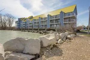 Waterfront Middle Bass Condo with Lake Erie Views! - Middle Bass