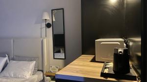 شقة استديو انيقة بجلسة جانبية