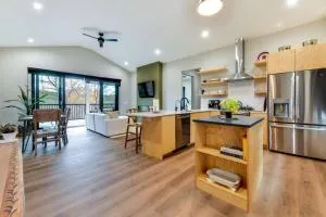 The Birdhouse - Lake View with Dock - Davidson