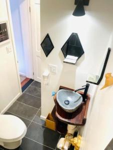 Catskill Cabin Zen Mantra Apt