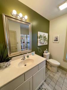 In The Heart Of Jim Thorpe (with your own parking)