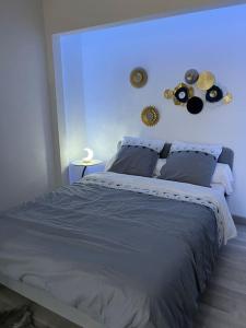 F2 à 12 mn de Paris avec Sauna - Parking privé