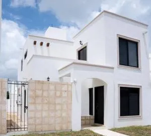 Beautiful exclusive house 30 mins from Progreso Beach - Caucel