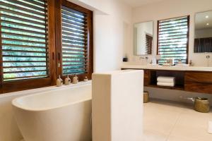 Playa Rosa Bungalows Careyes