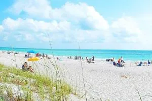 Camper close to beach with BBQ and Bicycles - إنغلوود