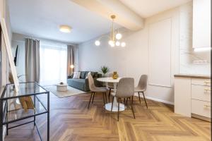 AH Luxury Designer Aparment Bastova