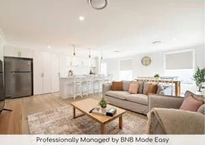 Macintyre - Contemporary Charm, Sleeps 8 - Wongarbon