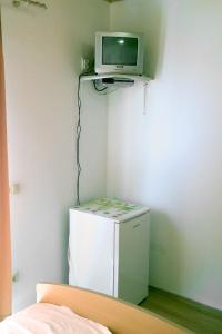 Apartments and rooms with parking space Brela, Makarska - 6895