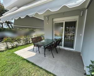 Sunshine Ofrynio Apartment with private pool 260cm x 160cm during summer