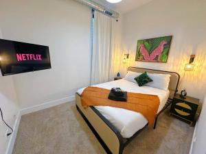 McCormick 3BD-2BA with Optional Parking on State Street