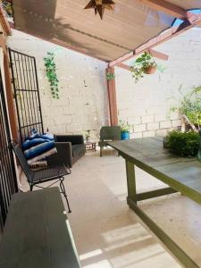 Casa Azul loft 2 blocks malecon with garage