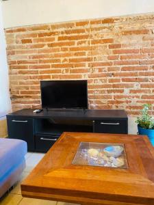 Casa Azul loft 2 blocks malecon with garage