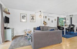 2 Bedroom Awesome Home In Farsø