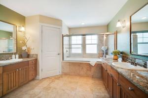 AC Villa in Princeville