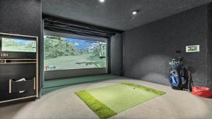 Hunter Villa - The Vintage