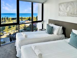 Sierra Grand 15th floor Ocean Views parking