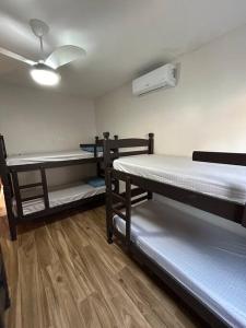 Linda casa novíssima em Juquehy