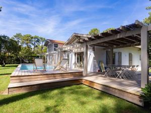 Villa Rénovée à Hossegor avec Piscine Chauffée, Proche Golf et Plage - FR-1-791-15