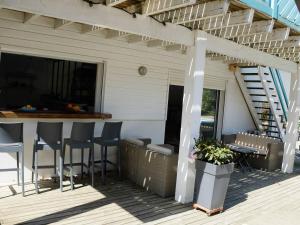 Spacieuse villa au golf avec piscine privée, parking, et services de conciergerie - FR-1-791-23