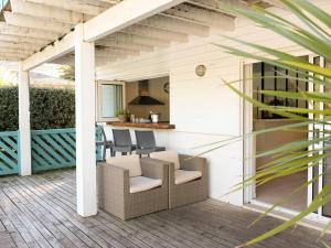 Spacieuse villa au golf avec piscine privée, parking, et services de conciergerie - FR-1-791-23