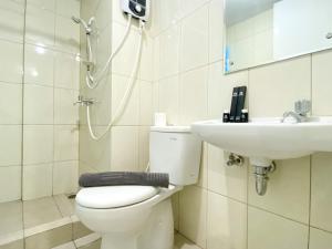 Elegant and Comfy 2BR Springlake Summarecon Bekasi Apartment near Summarecon Mall By Travelio