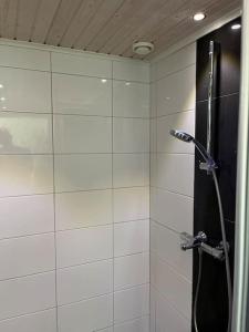 Cozy apartment near Santa Village w free parking