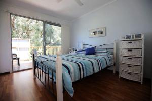 Just Beachy - Quiet Relaxing Pet Friendly