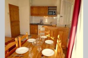 Grand Panorama 216 - 2 bed Apt, next to Bettex lift, sleeps 6