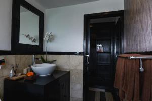 Pure Peace, only 5 Min to Ubud!