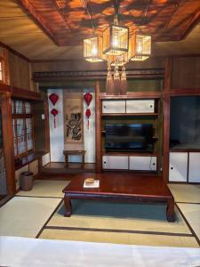 繁華街まで徒歩10分の好立地 観光や食事を楽しむことができます