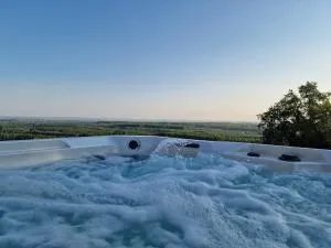 Hilltop House. - Dalj