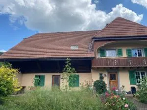 Wohnung in 100 J Bauernhaus - Enges