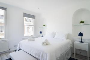 Chelsea 2 bed house and Garden