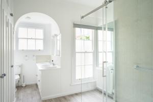 Chelsea 2 bed house and Garden