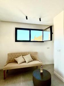 Pozos Dulces 4E by Pineapple Homes