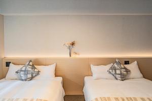 Apartment Hotel 11 Namba Minami 3