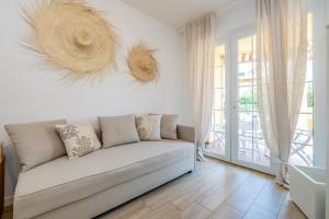 Isabel Beach and Bike